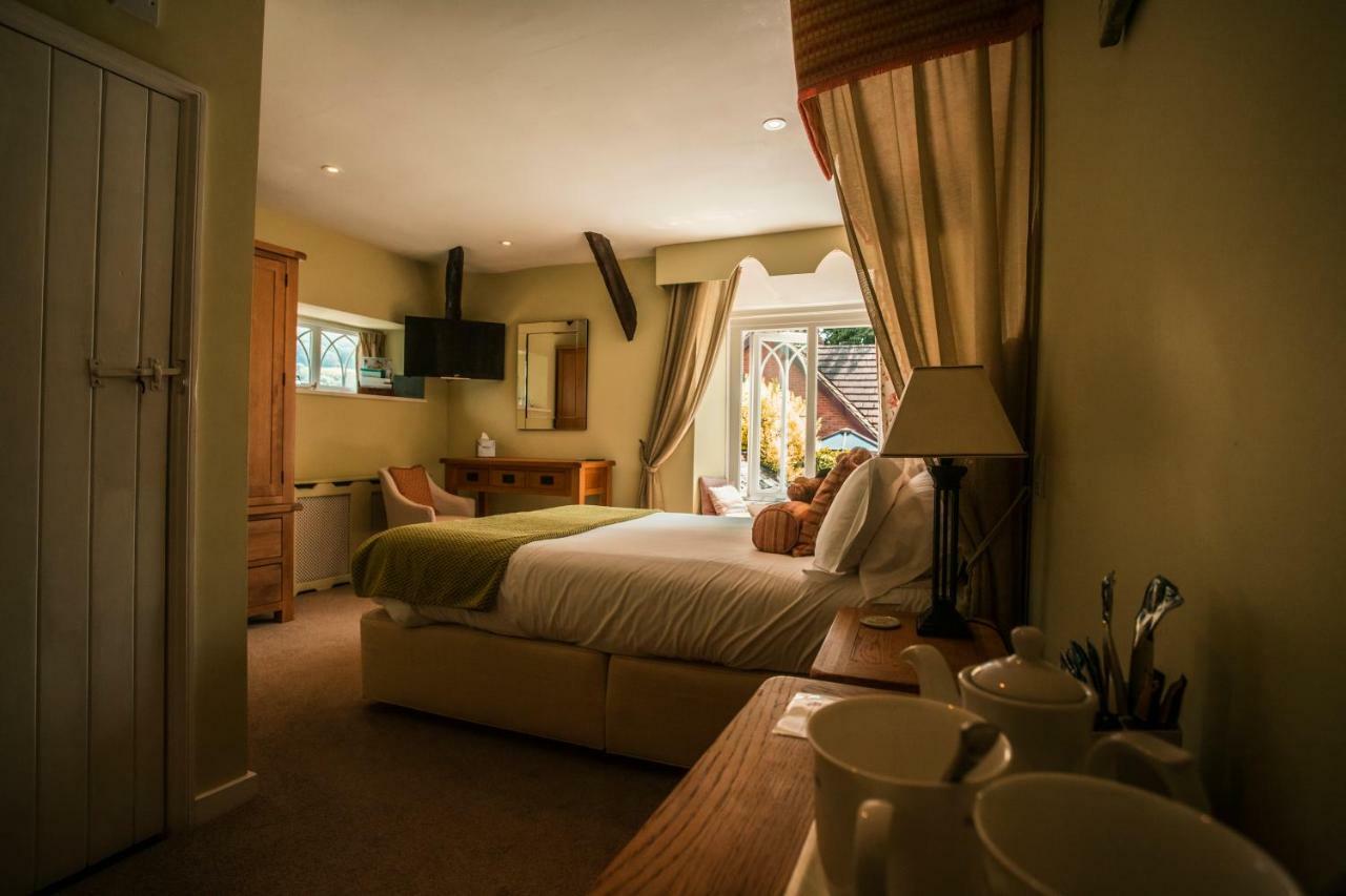 The Salty Monk Bed & Breakfast 시드머스 객실 사진