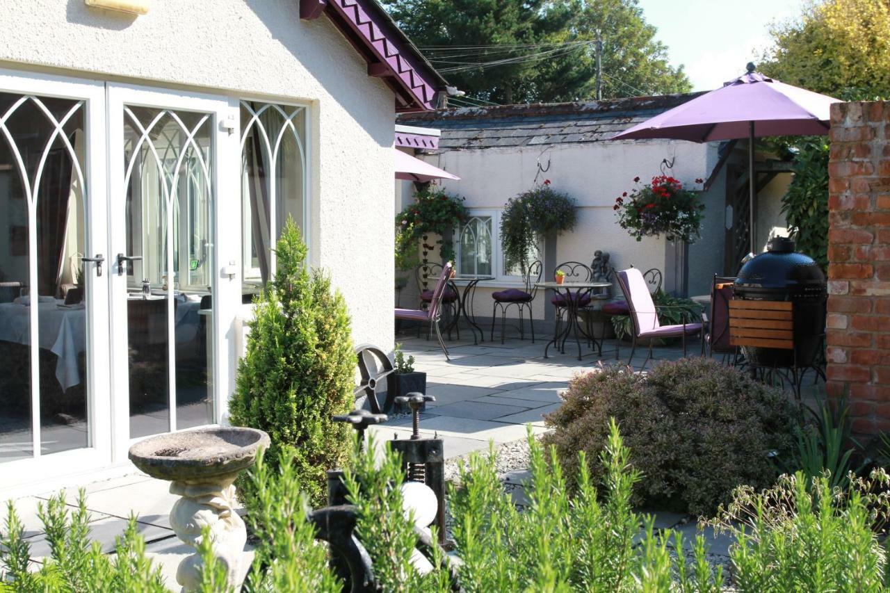 The Salty Monk Bed & Breakfast 시드머스 외부 사진